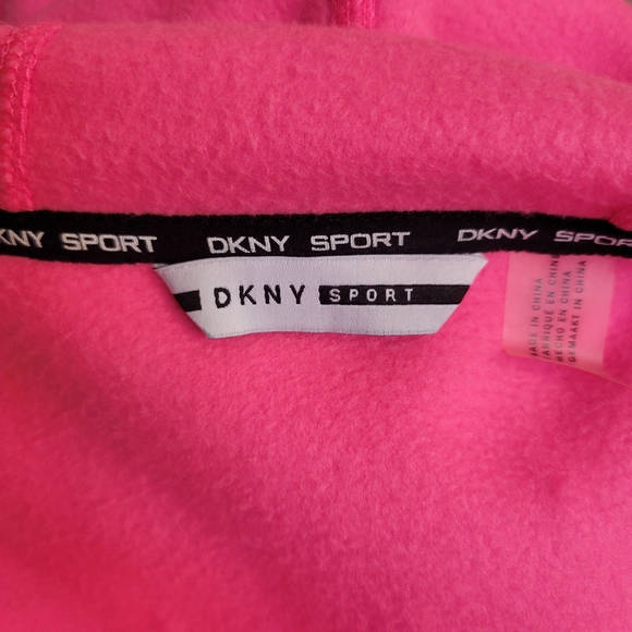 💥💥💥SALE 💥💥💥NWOT DKNY Sport Hot Pink Fleece Jacket W/Logo Tape Sleeves-3X - Picture 9 of 11